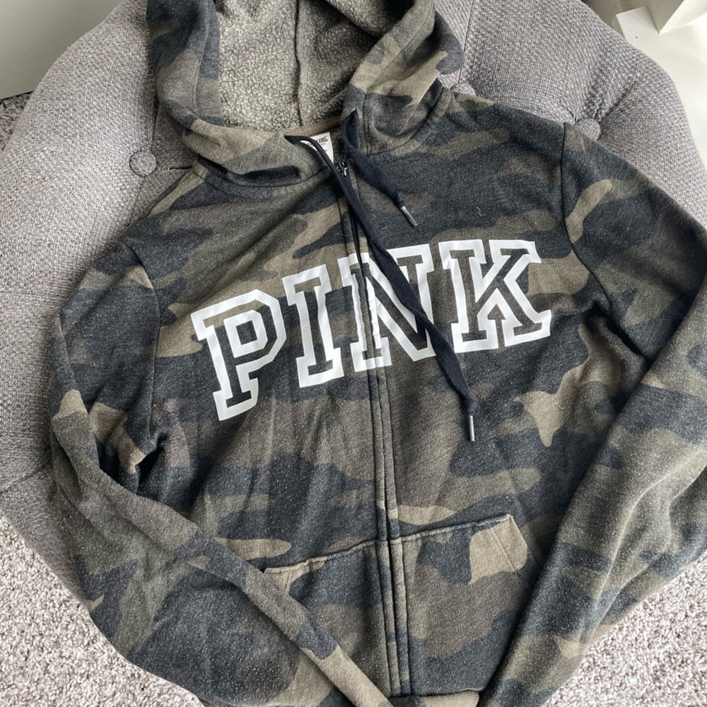 Pink hoodie & sweats, size small, shades of green.